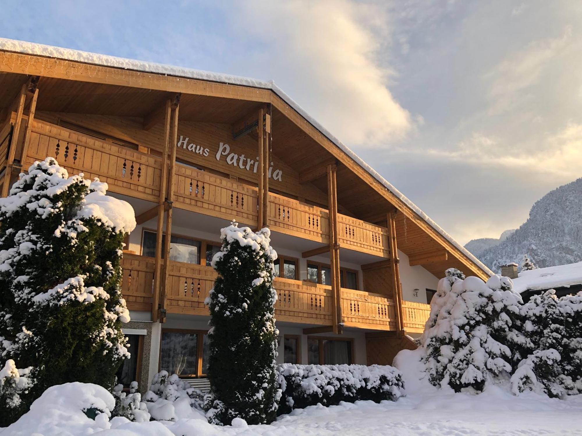 Haus Patricia Hotel Lofer Ngoại thất bức ảnh