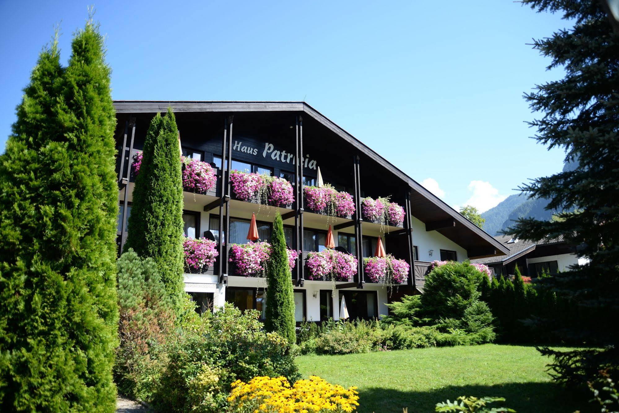 Haus Patricia Hotel Lofer Ngoại thất bức ảnh